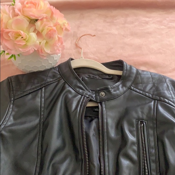 Faux leather jacket - Picture 3 of 4